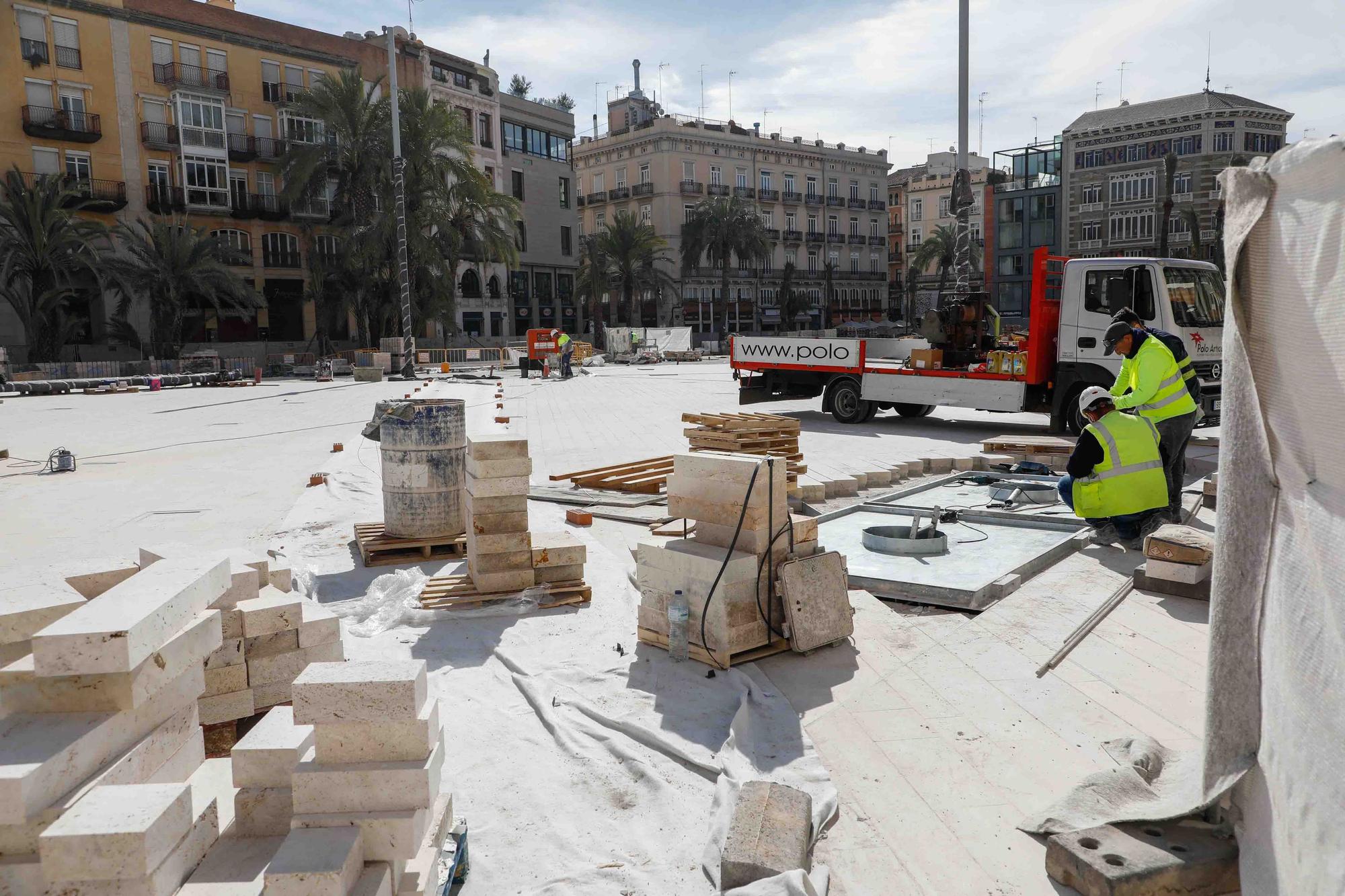 Asi están las obras de la plaza de la Reina