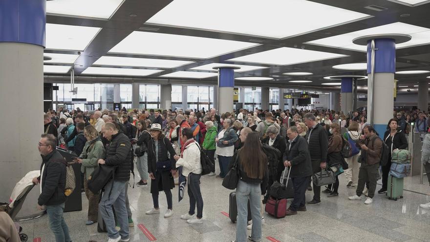 El aeropuerto de Palma recupera la normalidad tras las largas colas en seguridad