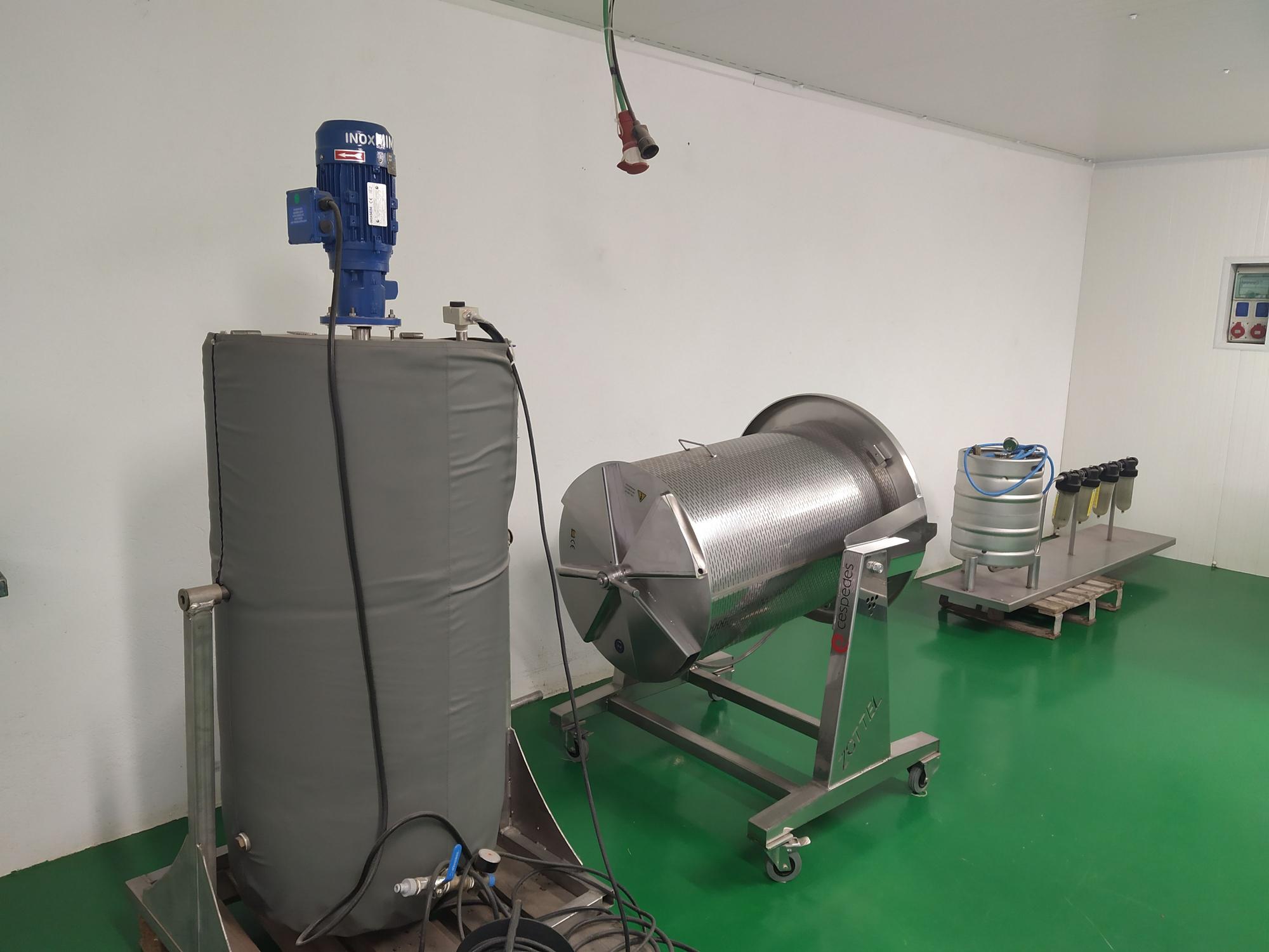 Máquina de extracción de biocompuestos de las algas.