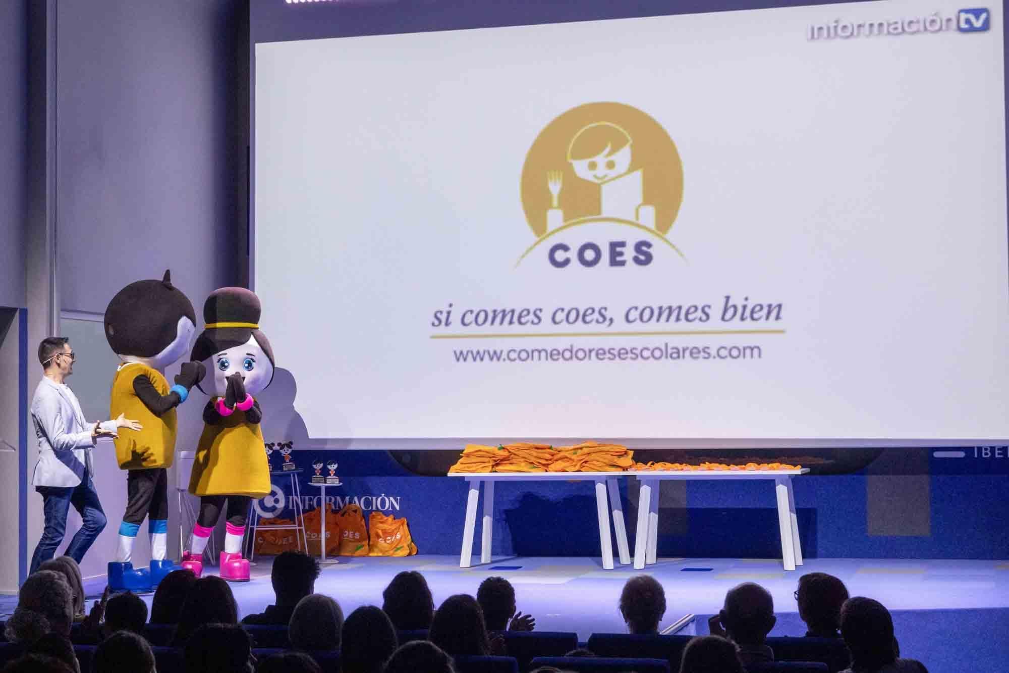 Entrega de premios del concurso infantil de relatos cortos "Cuéntame un cuento para comer" en el Club INFORMACIÓN organizado por COES