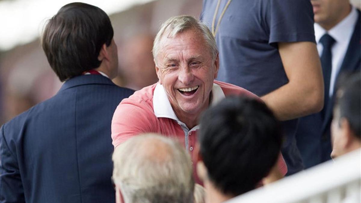 Cruyff no dejó pasar la oportunidad de criticar duramente a la actual junta directiva