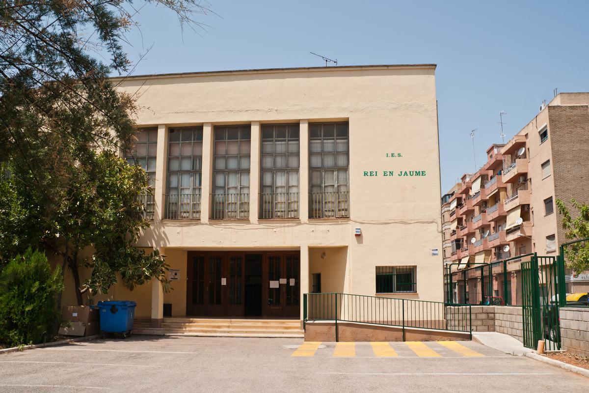 Fachada del instituto Rei en Jaume