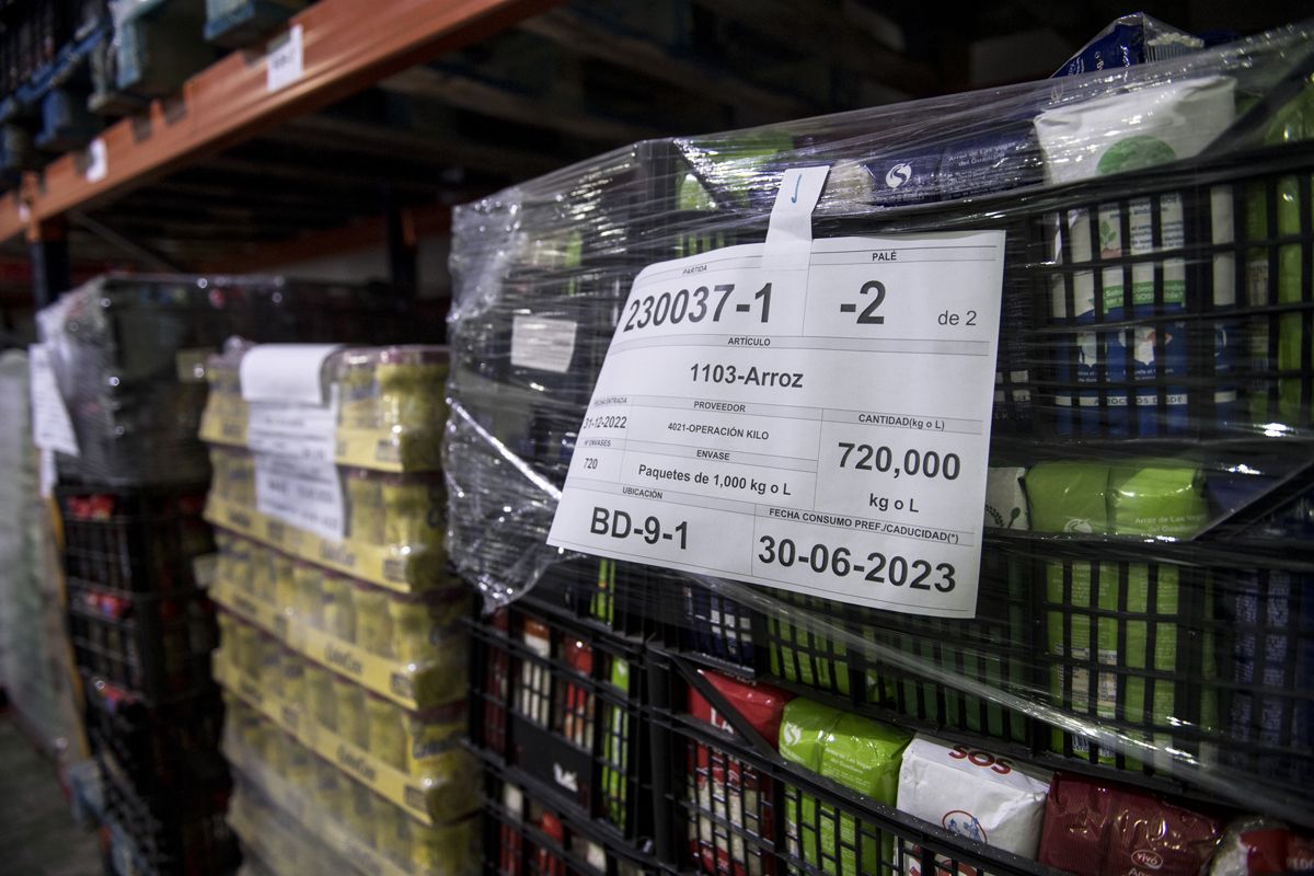 Fotogalería | Una jornada de trabajo en el Banco de Alimentos de Cáceres