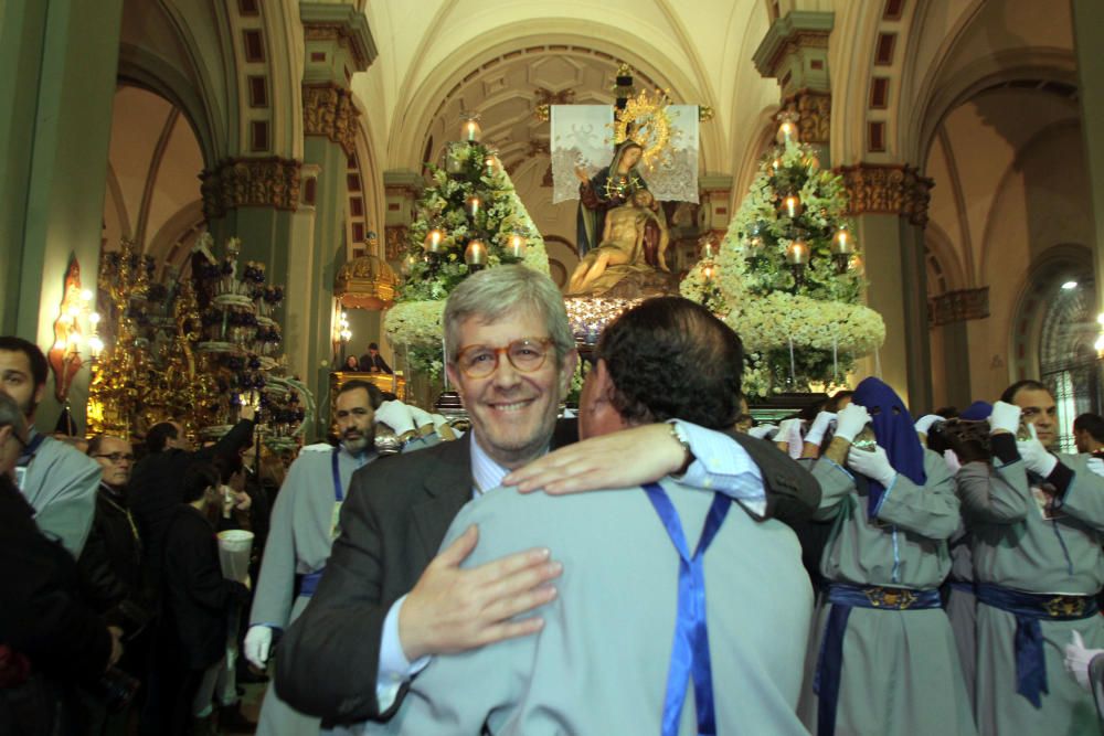 La lluvia obliga a suspender la procesión de la Piedad