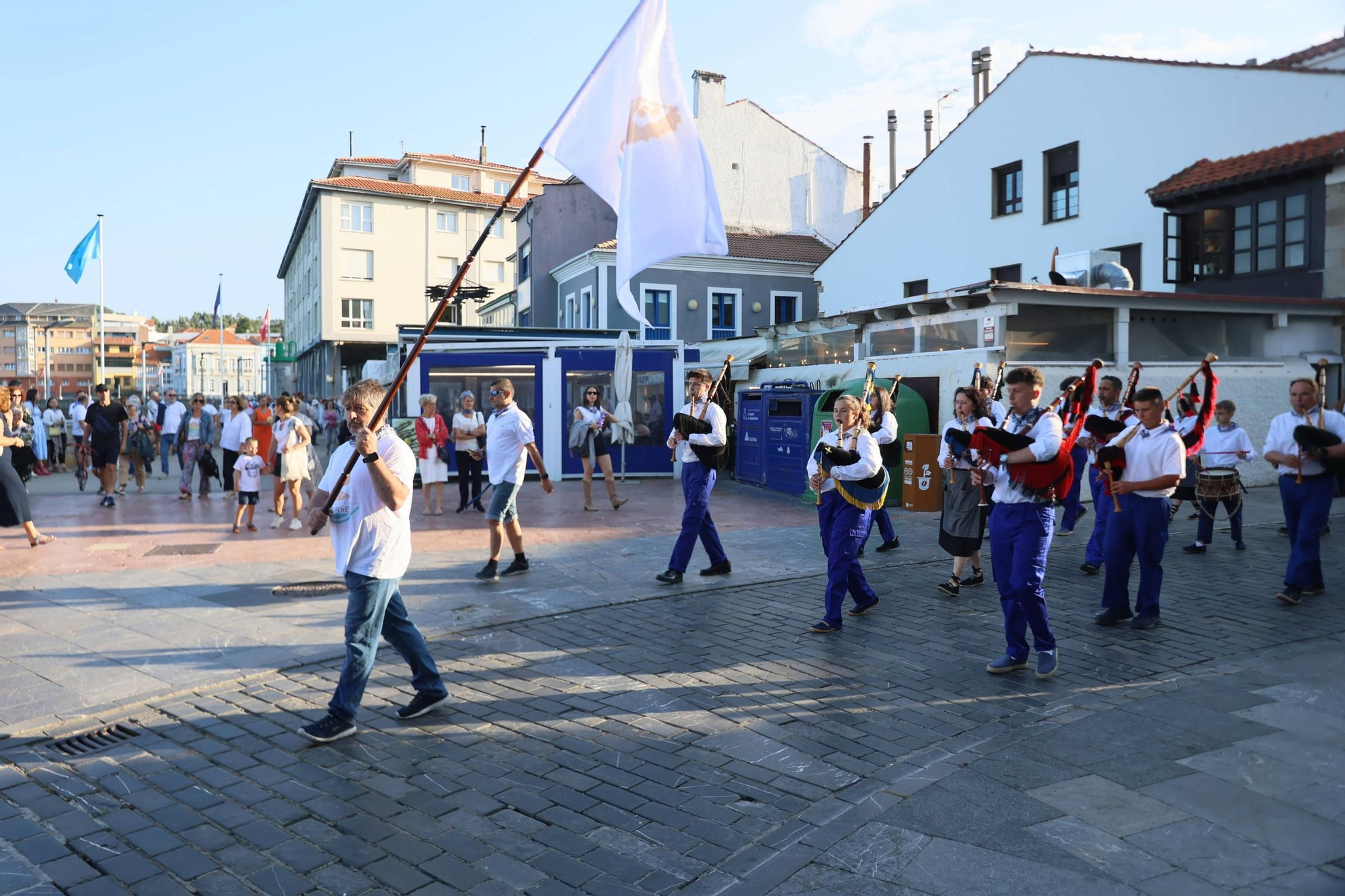EN IMÁGENES: La procesión de "la llamada de la mar" en el Carmen de Luanco