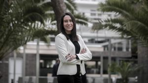 Naomi Riu: «No ens cauen els anells per vendre hotels»