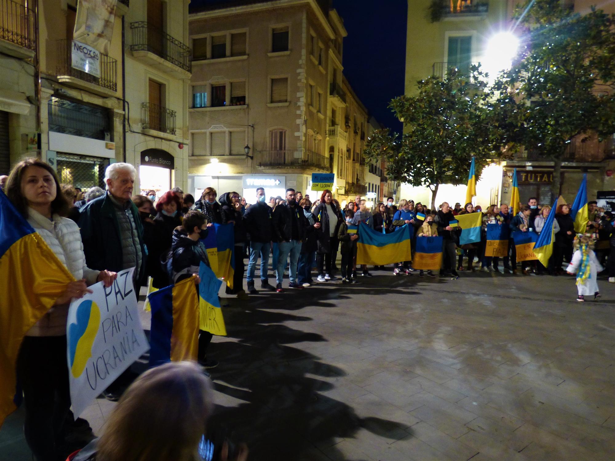 Concentració a Figueres contra la guerra a Ucraïna