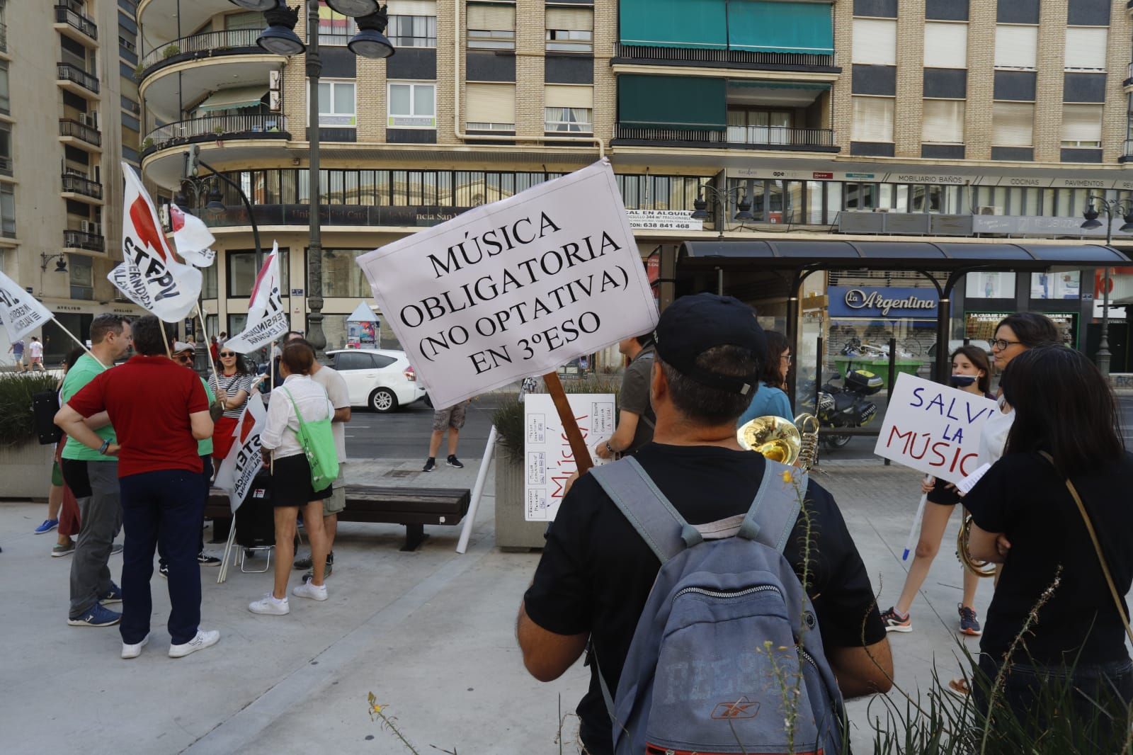 Manifestación del profesorado de la plataforma 'Salvem la música'