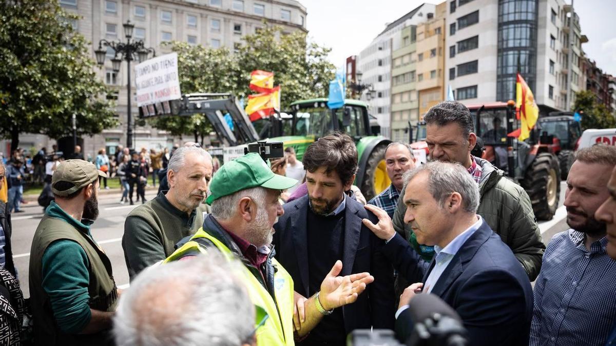 EN IMÁGENES: Así fue la tractorada de protesta del campo asturiano en Oviedo - La Nueva España