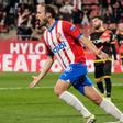 Daley Blind celebrando un gol con el Girona