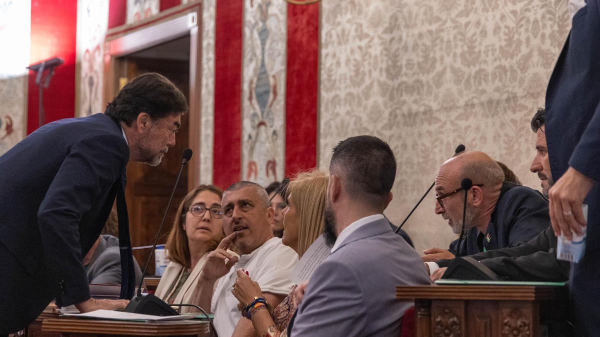 El PP se suma a Vox en su rechazo a la regularización masiva de inmigrantes