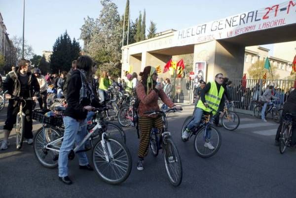 Las imágenes de la jornada de huelga en Zaragoza