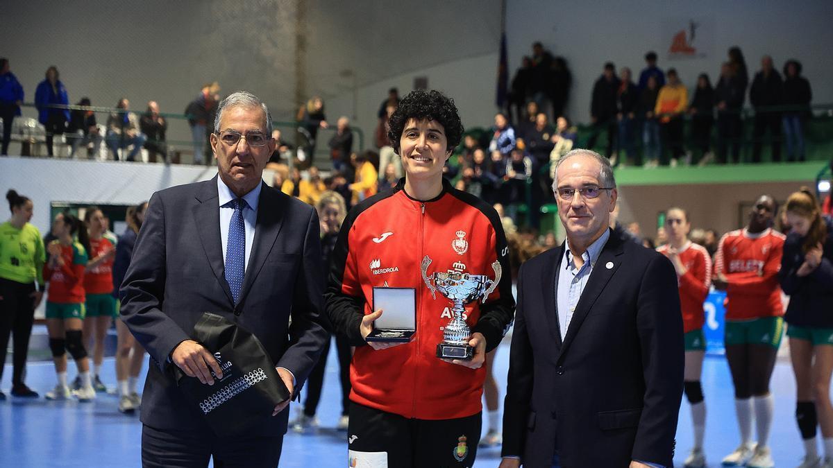 Mercedes Castellanos, nombrada mejor portera del torneo