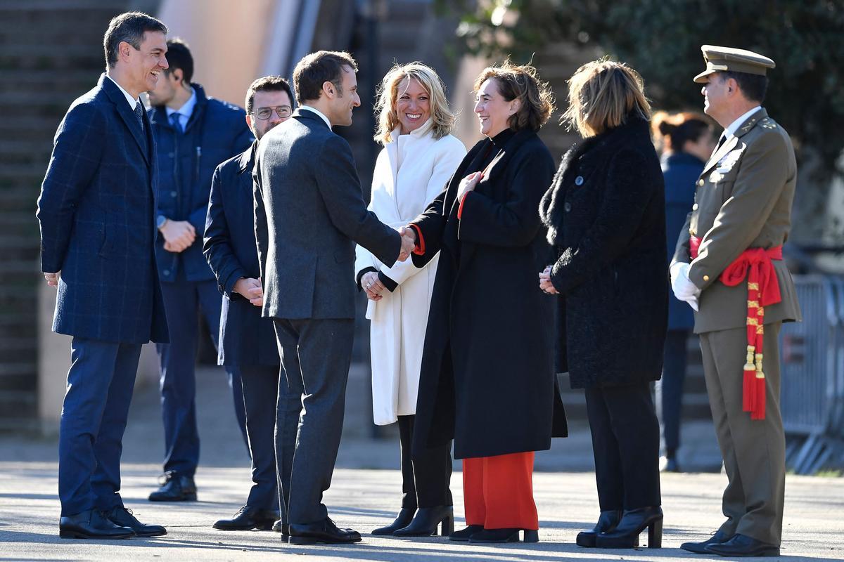 Colau celebra una cimera d’‘alt nivell’ i comparteix amb Macron les polítiques de Barcelona per regular el turisme