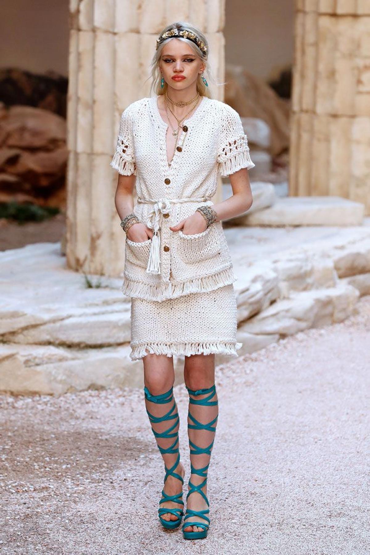 Chanel Colección Crucero 2018: traje de punto blanco