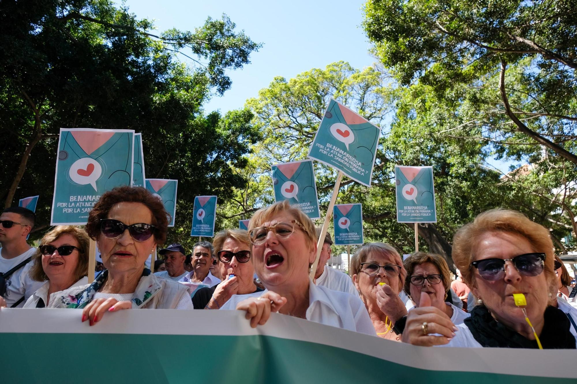 La manifestación en defensa de la Sanidad pública reúne a más de 7.000 personas en Málaga