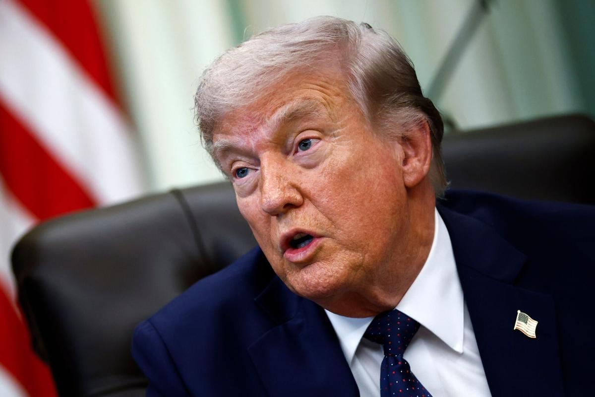 US President Donald Trump speaks to members of the media in the Oval Office of the White House in Washington, DC, US, on Thursday, April 23, 2026. Trump said Israel and Lebanon will extend their ceasefire by three weeks, a move that creates space to work on a long-term deal and removes a roadblock to ending the US war with Iran. Photographer: Will Oliver/EPA/Bloomberg. POOL