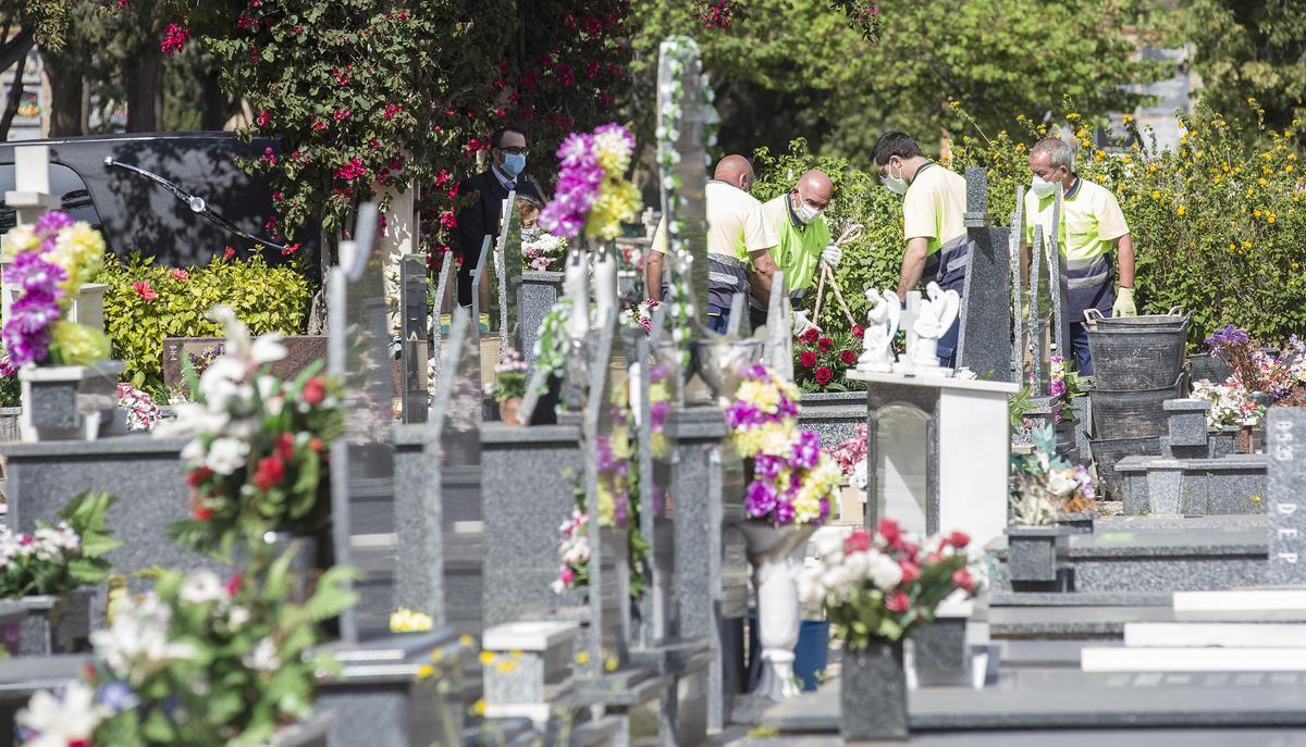 Incineraciones: Las cremaciones ya superan a los enterramientos en Alicante