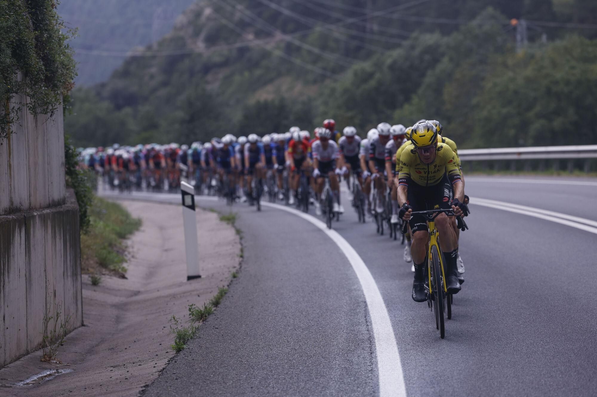 Riders of Visma-Lease a Bike lead the pack during the sixth stage of La Vuelta A Espana cycling tour over 170.3km from Olot to Pal (Andorra), Olot, Catalonia, Spain, 28 August 2025. EFE/ Javier Lizon