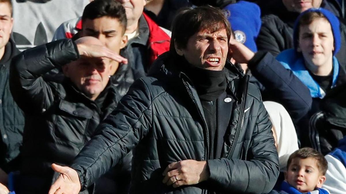 Antonio Conte está en la cuerda floja en el Chelsea