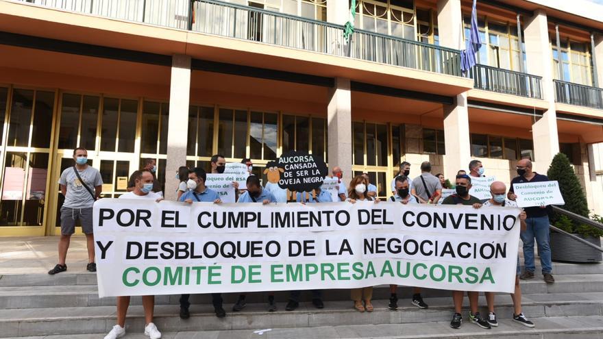 Los trabajadores de Aucorsa denuncian el &quot;desastre&quot; y el &quot;caos&quot; de la gerencia de la empresa