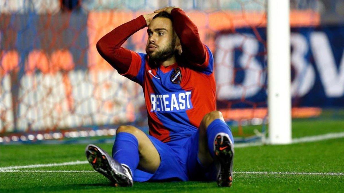 La lesión de Roger Martí deja al Levante sin goleador