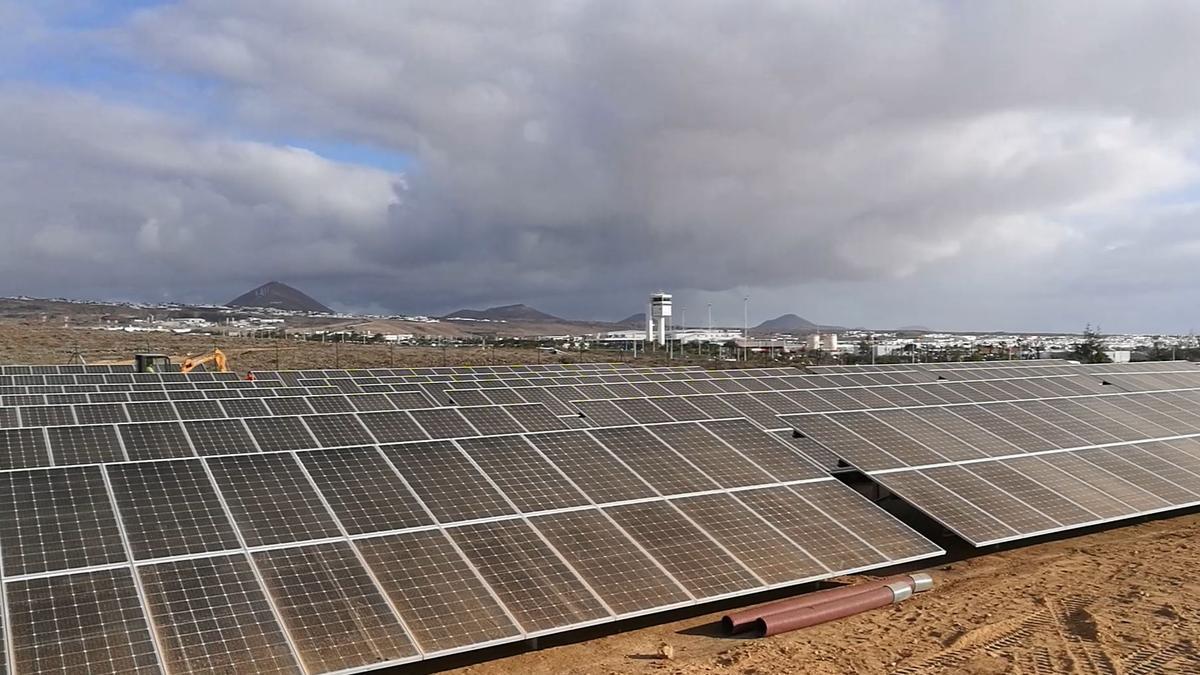 Planta Fotovoltaica en el aeropuerto César Manrique-Lanzarote.