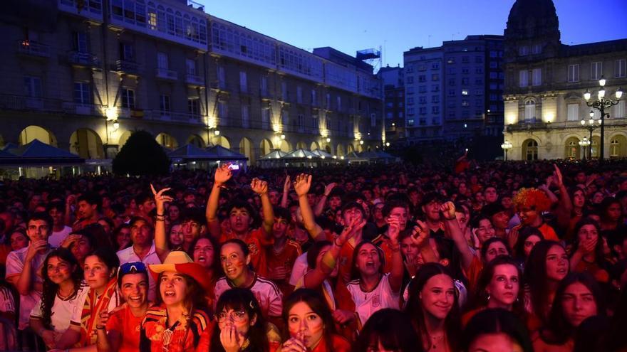 Así era el ambiente en A Coruña al terminar el partido de España y proclamarse campeona del mundo