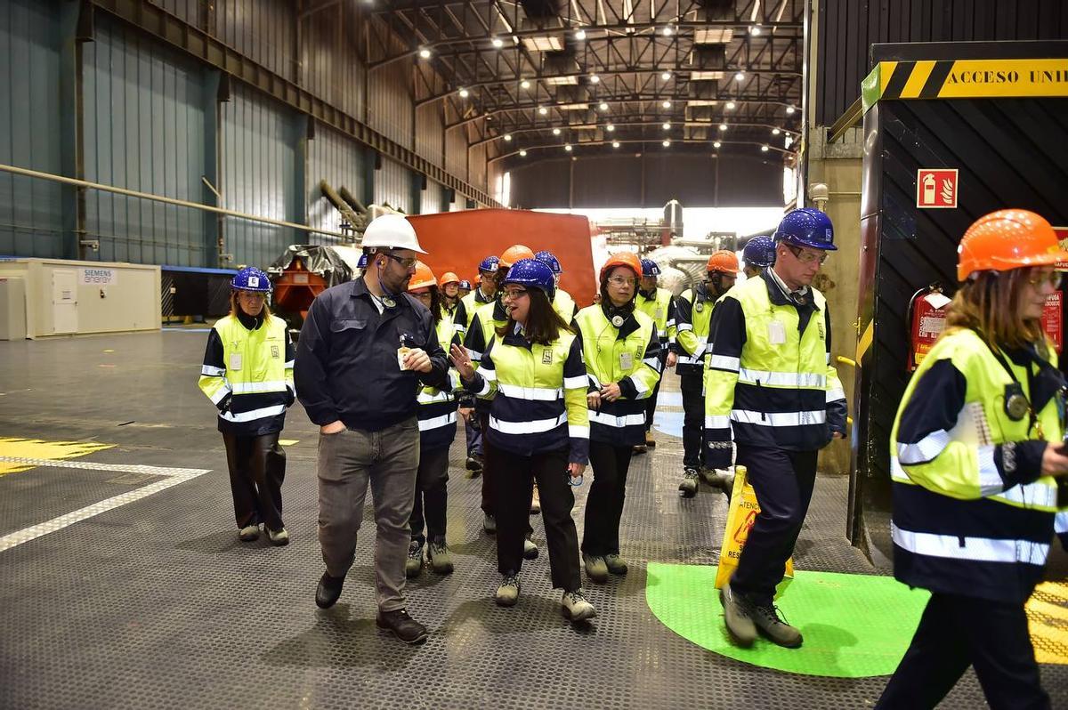 Fotogalería | La delegación de eurodiputados visita Almaraz y conoce de primera mano el funcionamiento de la central nuclear