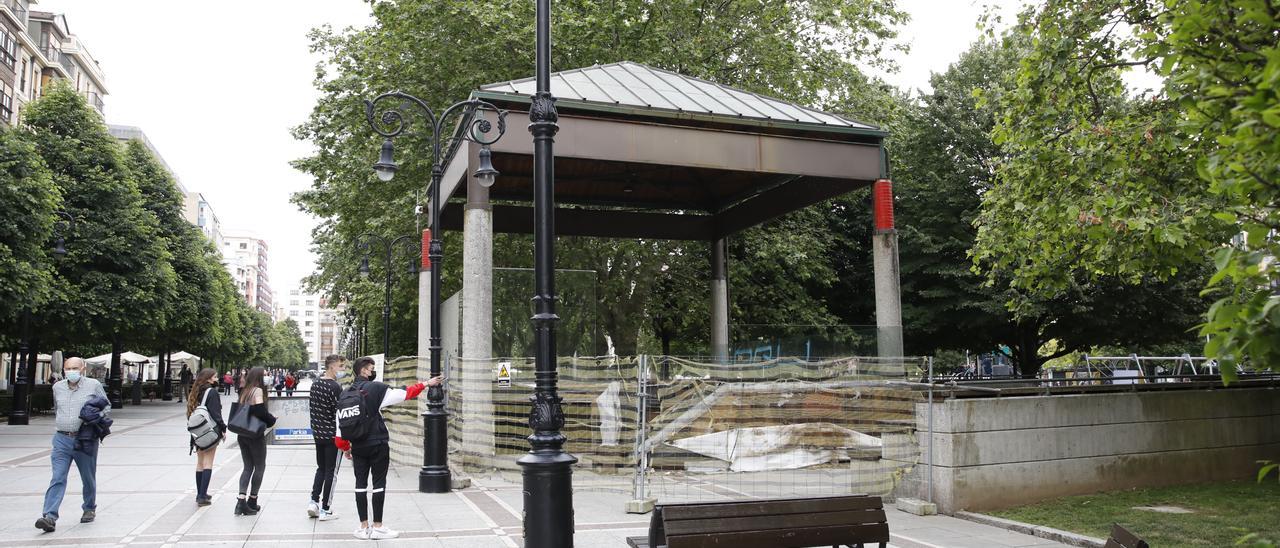 El kiosco de música de Begoña, vallado.