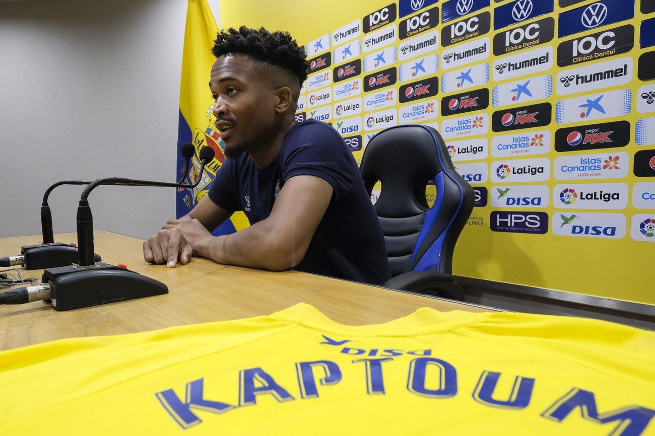 Presentación del nuevo jugador de la UD Las Palmas, Wilfrid Kaptoum