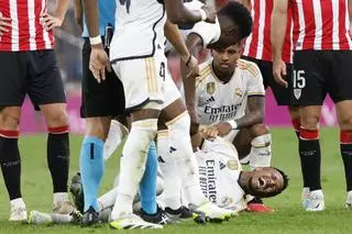 Otro mazazo para el Real Madrid: Militao se rompe en el cruzado y dice casi adiós a la temporada