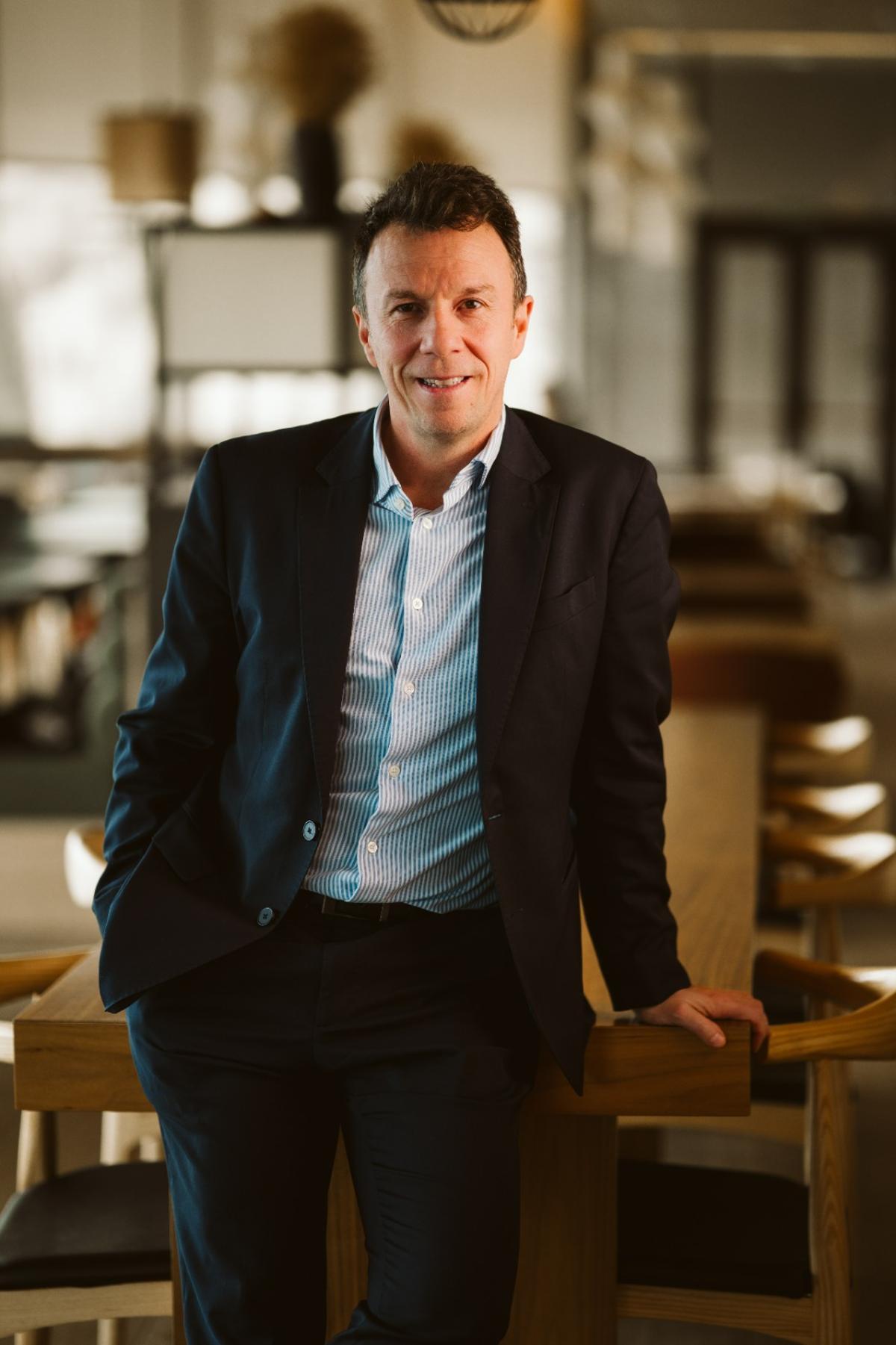 Retrato de David García Blancas, director general de B&amp;B Hotels para España y Portugal.