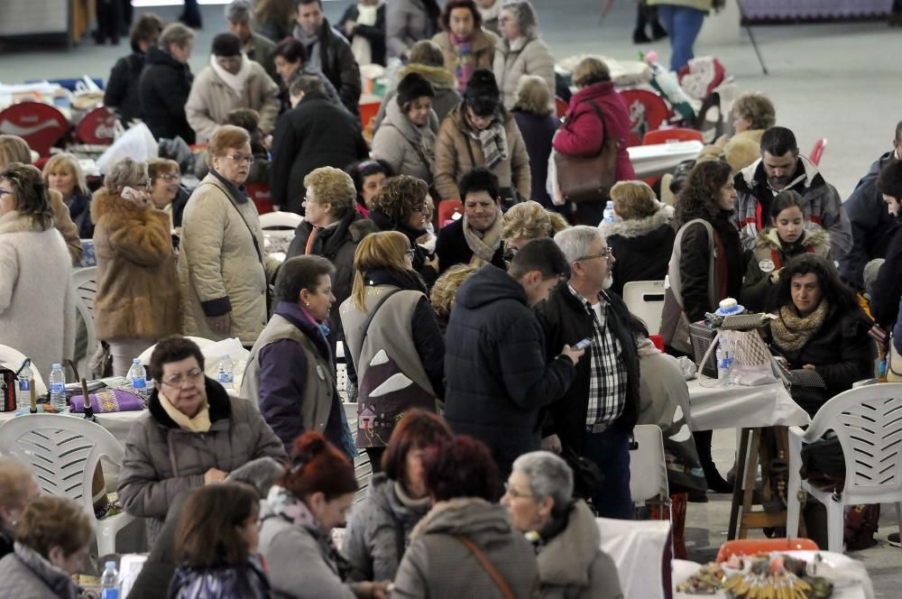 Encuentro de encajeras de bolillos en Mieres