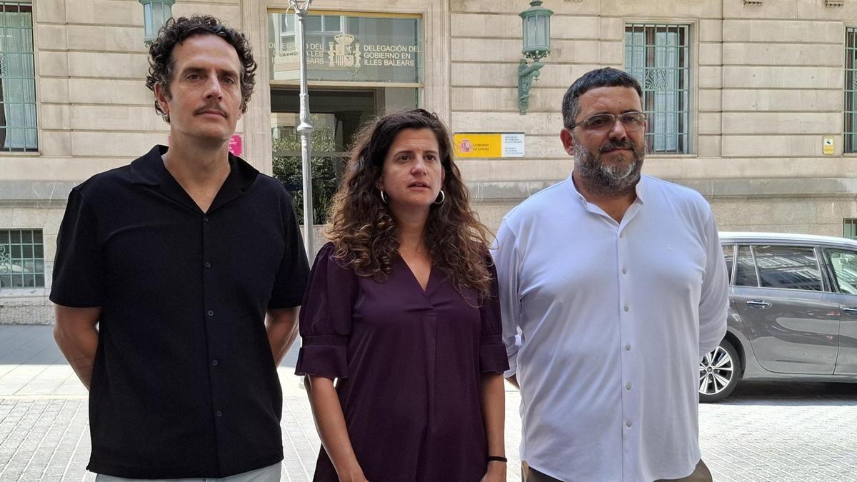 El candidato a alcalde de Més per Palma, David Pujol; la secretaria de organización de Més per Mallorca, Maria Ramon; y el diutado de Més Sumar; Vicenç Vidal.