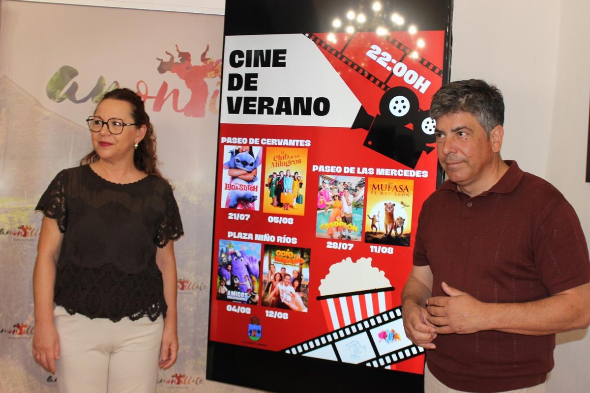 Soledad Raya y Rafael Llamas, durante la presentación del cine de verano.