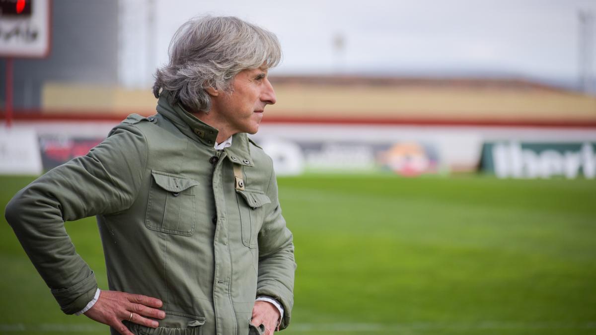 Roberto Aguirre, entrenador del Don Benito.