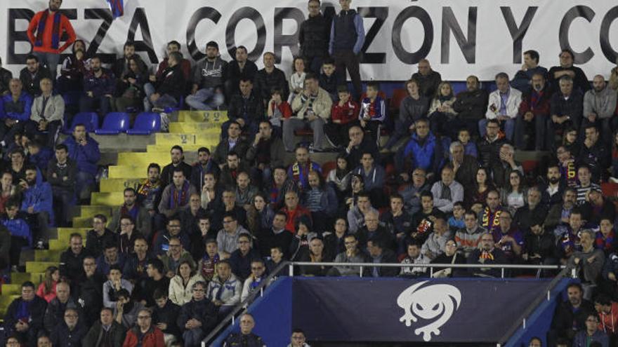 El Levante paga el viaje... ¡y la entrada!