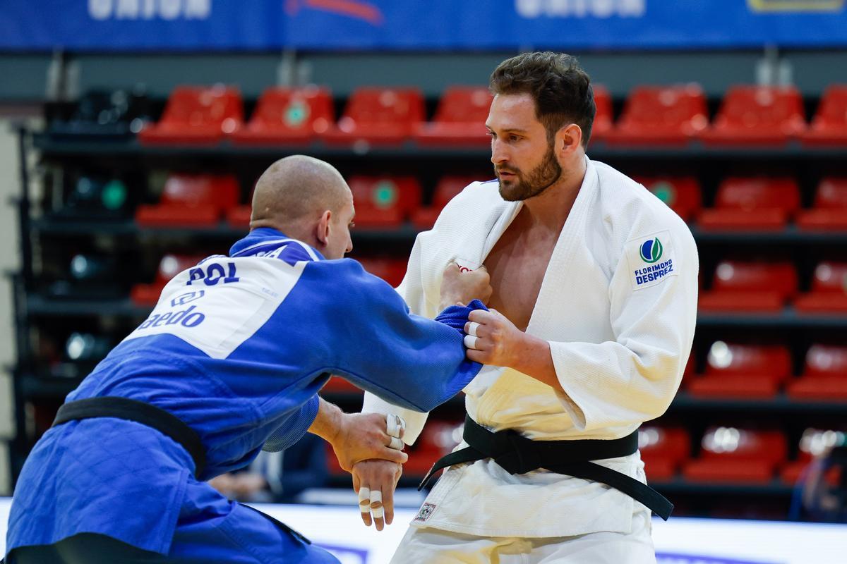El español Nikoloz Sherazadishvili consiguió el oro en su retorno tras lesión.