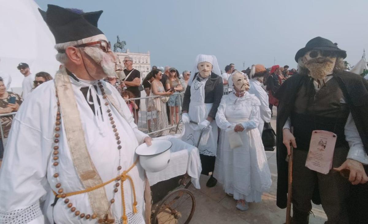 Mazcaraos en la edición de 2024 del Festival de la Máscara Ibérica. | LUJÁN PALACIOS