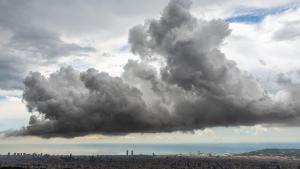 Nubes convectivas sobre Barcelona, el 16 de mayo del 2024