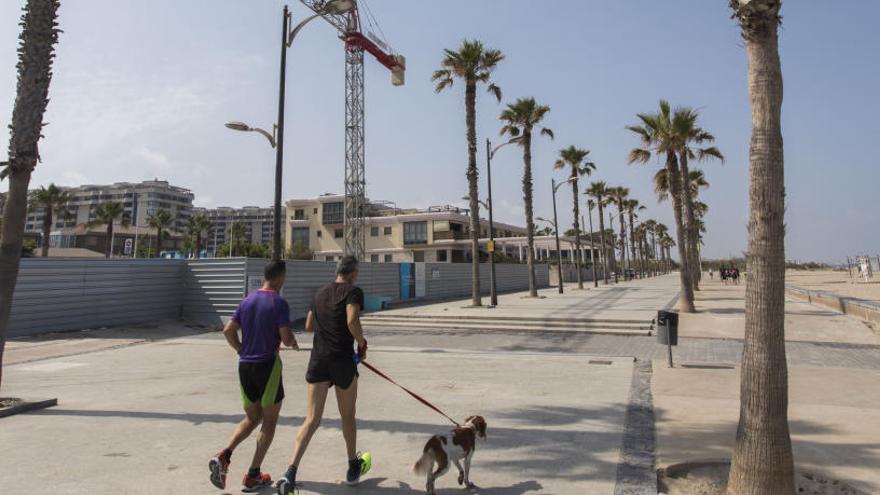 Promoción de viviendas en primera linea de mar en La Patacona.