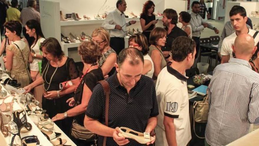 Medio centenar de empresas de calzado de la provincia han participado durante el fin de semana en la feria Momad Metrópolis en Madrid