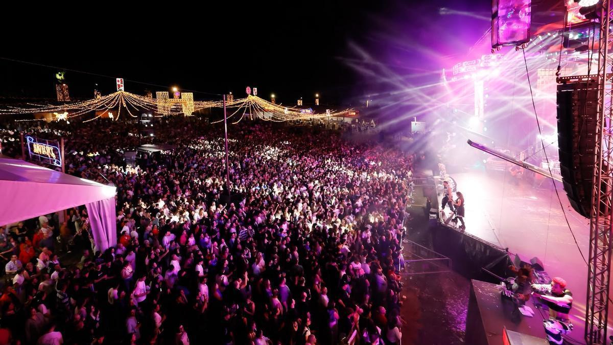 Noche de récord en Llanera para ver a las orquestas de Exconxuraos