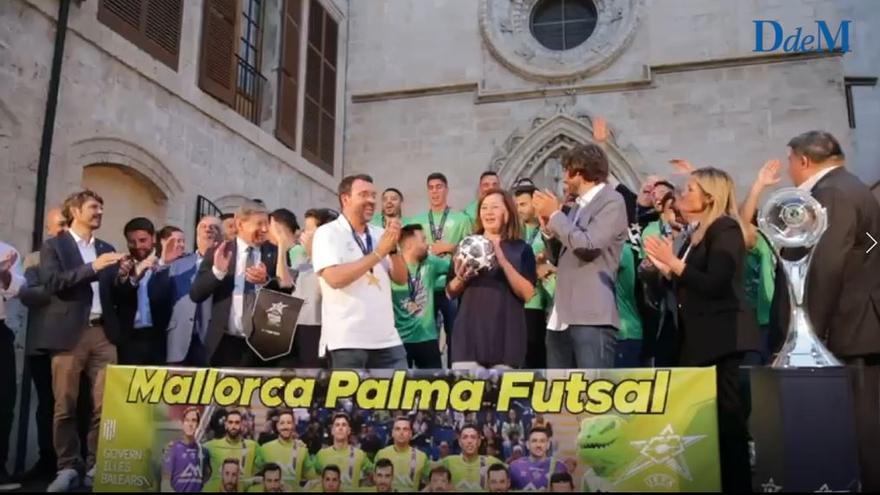 Los campeones llevaron el título al Consolat de la Mar, donde fueron recibidos por la presidenta, Francina Armengol