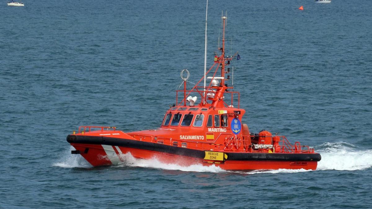 Una embarcación de Salvamento Marítimo