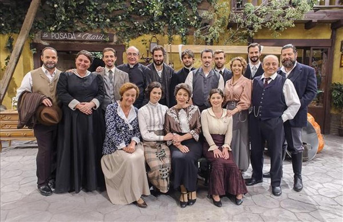 Els protagonistes de la sèrie d’A-3 ’El secreto de Puente Viejo’. Els protagonistes de la sèrie d’A-3 ’El secreto de Puente Viejo’.