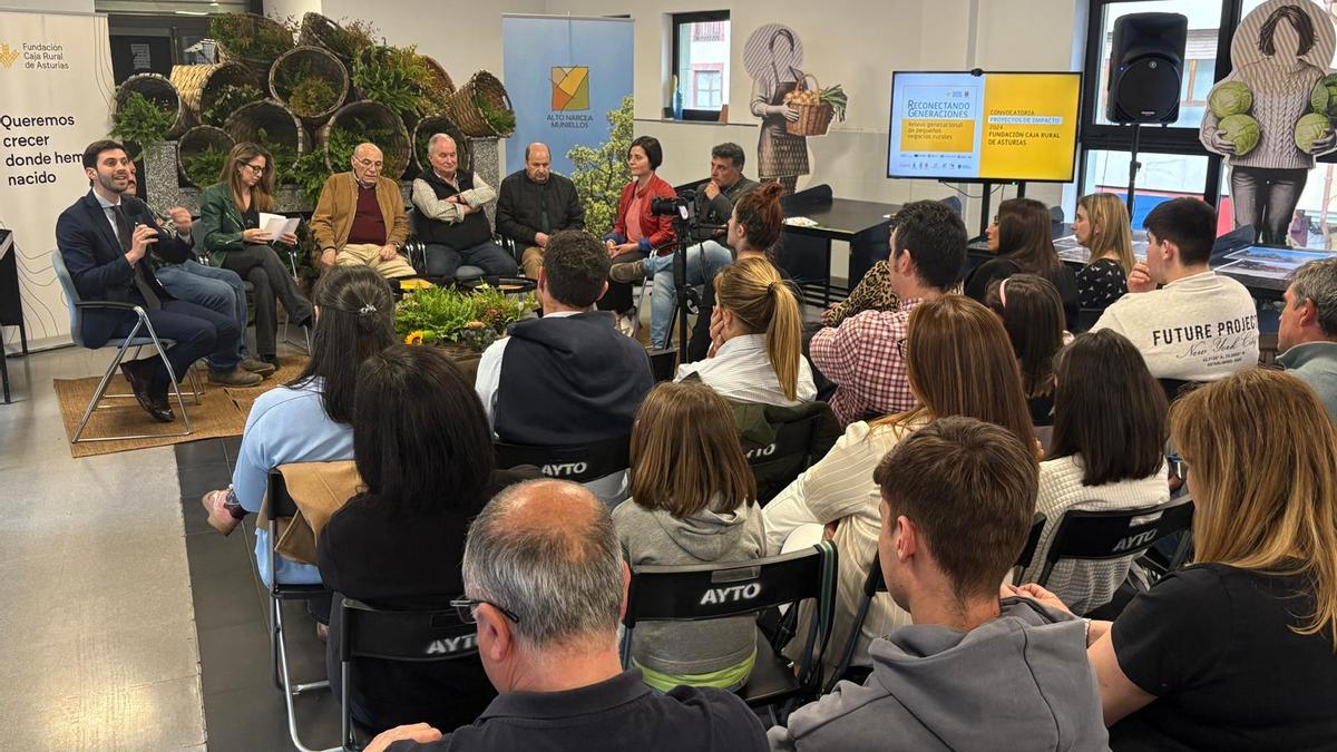 Uno de los encuentros con empresarios celebrados dentro del proyecto en abril de 2025.