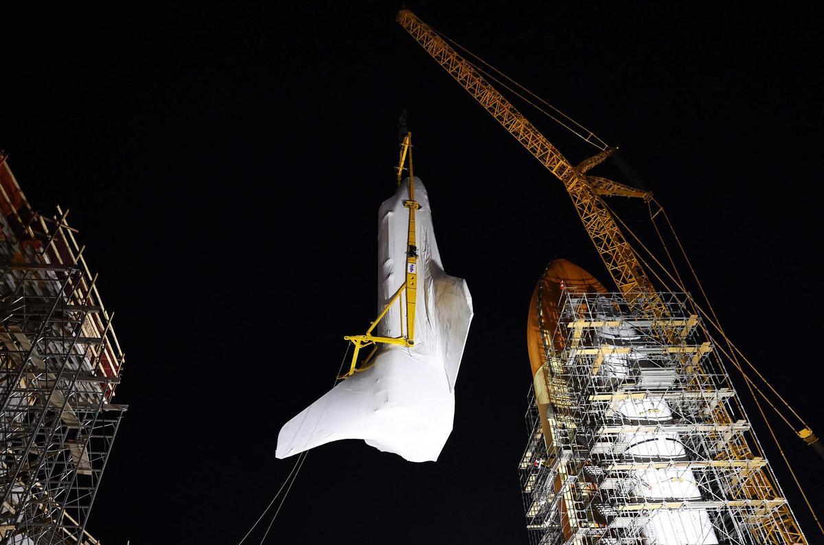 El transbordador Endeavour se instala en California para ser expuesto