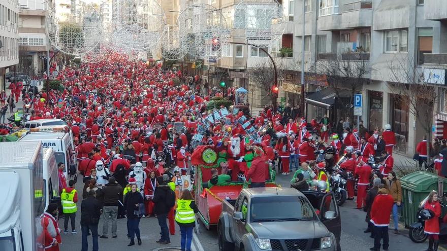 Una Papanoelada Motera interminable contagia a Vigo de espíritu navideño